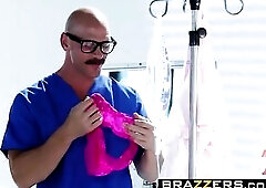Brazzers - Ribald Masseur - Audrey Bitoni Johnny Sins - Time For Your Spongebath