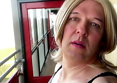 Frolicking with my iphone in- and outdoors