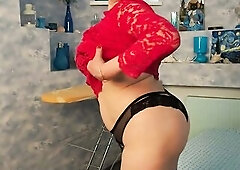 Breasty aged mother bangs her starving cunt