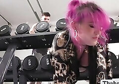 Got my ass stucked in the gym and get fucked