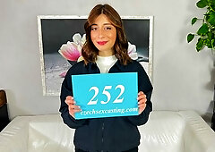 Italian model is getting horny