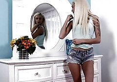 Hubby Satisfies His Horny Wife After A Long Day At Work