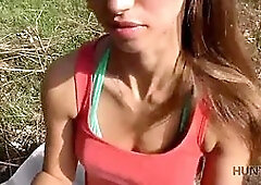 Hunt4k. une coquine coquine est heureuse davoir des relations sexuelles anales pour un bon salaire