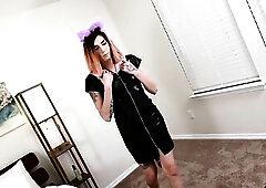 Scarlet Fox - it sounds like a code name for an 18th century character, or a taut and hawt trans gal from Texas! Scarlett is a 5ft 7, 22 year old from