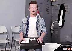 Quin Quire In Extras - Sexy Friend Butt Sex Scene