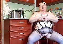 Mommy-in-law Zona901 flaunts her huge pussy and big tits in this steamy vignette