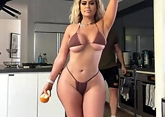 MILF in bikini drives me mad!