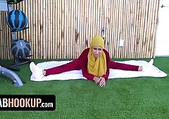 Horny Arabic Babe Kira Perez Cheats On Her Husband With Her Athletic Personal Trainer