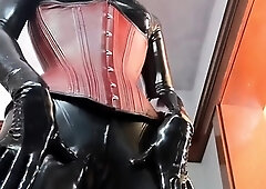 Sexy Ebony Amateur Ass Shaking