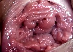 Pee pee pee - small titties