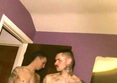 Pig Bottoms: Hole Eating Frenzy Takes Over Des & Jay