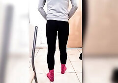 Milla amateur crossdresser show her body in hot outfit