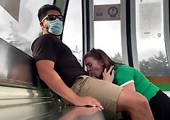 Una Mamada Publico En El Metrocable