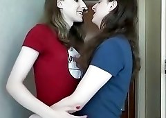 Long haired euro trans babe suck off each other passionately