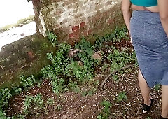 Ajnbi Ne Maa Ko Jungle Ke Khandharo Me Patakar Ghar Me Choda