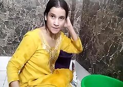 Muslim Bhabhi Ko Chod Kar Pani Nikal Diya