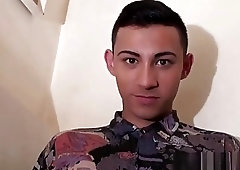 Gorgeous young man displays his body and fine masturbation techniques