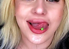 Milf blonde blowjobs