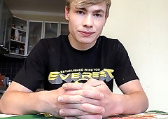 Hairy-assed amateur fucks in front of his girlfriend (it's sad)