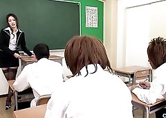 This gracious woman engaged in oral with 2 males, resulting in jizz flow over her face