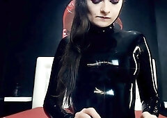 Hot brunette from squirt masturbating on webcam