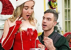 Sweetheart with shaved pussy Sia Florance fucked by big cock