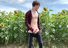 Hot Handjob OUTDOOR & Cute Boy CUM HARD &#x2F;perfect BODY &#x2F; BIG DICK 23cm