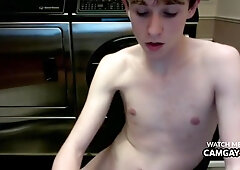 Teen And Blondie Jerking In Webcam