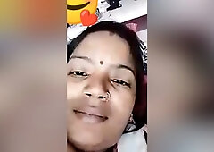 Today Exclusive- Sexy Bhabhi Shows Her Boobs And Pussy