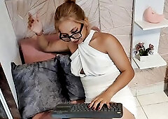 very elegant I'm putting my fingers.