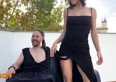 First-time on-screen lovers: authentic sexual encounters, genuine climaxes. Meet Naiara and Oden, a pair of uninhibited