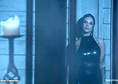 Kiny squirting lesbians anal fucking