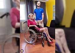 Chiropractor fucks grandma Eva Delage's mature muff