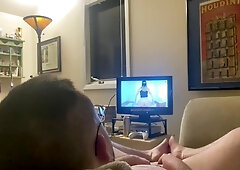 Ftm Rubs Clit And Rides Pillow While Watching Porn