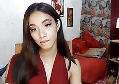 Sexy tranny whore likes jerking off for her fans