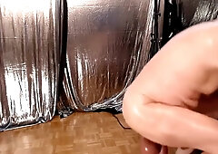 Work Out With Pumping Balls 6 Min