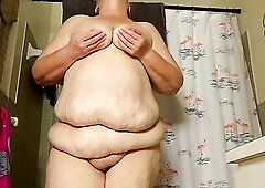 I m plan to give u a stroke defiance…try not to cum, see my large plump soaked booty snatch open wide