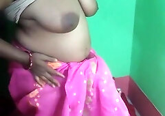 Indian Sexy Stepmom Sneha Peeing In Green Pot In Shree - Bengali Boudi