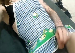 Trans Diarista Com O Dildo Na Cozinha 7 Min