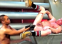 Coach agrees to gaping