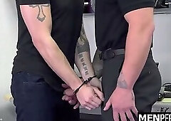Horny Security Guard Lets A Credit Card Thief Fuck His Ass To Avoid Charges