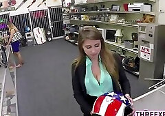 Babe Ivy Rose shows her big boobs