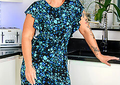 Samantha makes her stepson's shaft hard