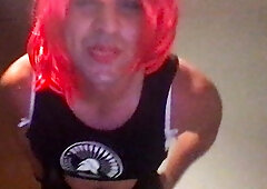 Sissy Dancing is back! - Watch the Tempo