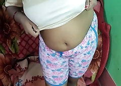 Indian Big Ass Wife Workout On The Red Carpet And Showing Her Muscular Body To You