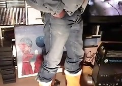 nlboots - pissing whilst trying to see a film