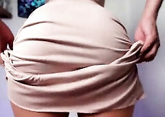 Oh my God!! My Latin chick neighbour’s oiled butt made me cum so hard