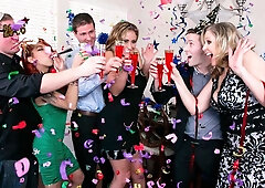 Eva Notty fucking in the bed with her big ass