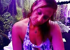 pre-game smoke before live free clapper show