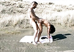 Sexually excited Wyld Yasmin Gets Banged on a Public Beach
